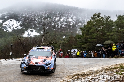 Thierry Neuville - Martijn Wydaeghe
94º Rallye Automobile de Monte-Carlo 2026. Hyundai i20 N Rally1 (ALZ WR 910). Clasificado 5º.
Hyundai Shell Mobis WRT

Del 22 al 25 de Enero, Gap - Monaco.
Superficie: asfalto - nieve.

El Rally constaba de 4 etapas con un total de 1553.22 km de los que 339.15 km divididos en 17 tramos eran cronometrados.

Tomaron la salida 65 equipos, finaluizaron 48.

© Honza Fronek

Palabras clave: Hyndai;Rally1;Montecarlo;2026