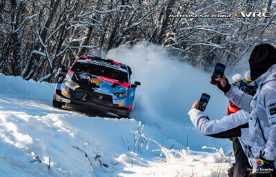 Adrien Fourmaux - Alexandre Coria
73º Rally Sweden 2026. Hyundai i20 N Rally1 (ALZ WR 917). Clasificado 5º.
Hyundai Shell Mobis WRT

Del 12 al 15 de Febrero, Umeå.
Superficie: nieve - hielo.

El Rallye constaba de 3 etapas con un total de 1069.44 km de los que 300.66 km divididos en 18 tramos eran cronometrados.

Tomaron la salida 57 equipos, finalizaron 48.

© Mateusz Szczerba

Palabras clave: Hyundai;Suecia;2026;Rally1