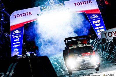 Adrien Fourmaux - Alexandre Coria
73º Rally Sweden 2026. Hyundai i20 N Rally1 (ALZ WR 917). Clasificado 5º.
Hyundai Shell Mobis WRT

Del 12 al 15 de Febrero, Umeå.
Superficie: nieve - hielo.

El Rallye constaba de 3 etapas con un total de 1069.44 km de los que 300.66 km divididos en 18 tramos eran cronometrados.

Tomaron la salida 57 equipos, finalizaron 48.

© Nicola Potente

Palabras clave: Hyundai;Suecia;2026;Rally1