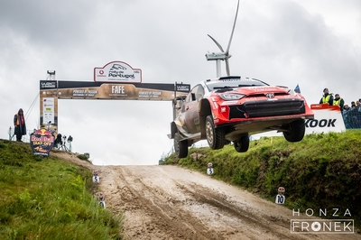 Takamoto Katsuta - Aaron Johnston
59º Vodafone Rally de Portugal 2026. Toyota GR Yaris Rally1 (A-7658). Clasificado 5º.
Toyota Gazoo Racing WRT

Del 7 al 10 de Mayo, Matosinhos.
Superficie: tierra.

El Rallye constaba de 4 etapas con un total de 1874.58 km de los que 344.91 km divididos en 23 tramos eran cronometrados.

Tomaron la salida 67 equipos, finalizaron 47.

© Honza Fronek

Palabras clave: Toyota;Yaris;Rally1;Portugal;2026
