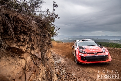 Takamoto Katsuta - Aaron Johnston
59º Vodafone Rally de Portugal 2026. Toyota GR Yaris Rally1 (A-7658). Clasificado 5º.
Toyota Gazoo Racing WRT

Del 7 al 10 de Mayo, Matosinhos.
Superficie: tierra.

El Rallye constaba de 4 etapas con un total de 1874.58 km de los que 344.91 km divididos en 23 tramos eran cronometrados.

Tomaron la salida 67 equipos, finalizaron 47.

© Honza Fronek

Palabras clave: Toyota;Yaris;Rally1;Portugal;2026