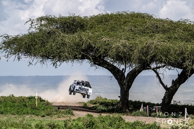 Robert Virves - Jakko Viilo
74º Safari Rally Kenya 2026. Skoda Fabia RS Rally2 (AW TS 641). Clasificado 5º.
Toksport WRT

Del 12 al 15 de Marzo, Naivasha.
Superficie: tierra.

El Rally constaba de 4 etapas con un total de 1205.46 km de los que 338.34 km divididos en 20 tramos eran cronometrados.

Tomaron la salida 41 equipos, finalizaron 29.

© Honza Fronek

Palabras clave: Skoda;Fabia;Rally2;Kenya;2026