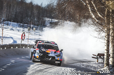 Esapekka Lappi - Enni Mälkönen
73º Rally Sweden 2026. Hyundai i20 N Rally1 (ALZ WR 909). Clasificado 6º.
Hyundai Shell Mobis WRT

Del 12 al 15 de Febrero, Umeå.
Superficie: nieve - hielo.

El Rallye constaba de 3 etapas con un total de 1069.44 km de los que 300.66 km divididos en 18 tramos eran cronometrados.

Tomaron la salida 57 equipos, finalizaron 48.

© Hannes Dannenberg

Palabras clave: Hyundai;Suecia;2026;Rally1