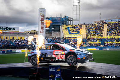 Thierry Neuville - Martijn Wydaeghe
50º Rally Islas Canarias - Rally of Spain 2026. Hyundai i20 N Rally1 (OF WR 910). Clasificado 6º.
Hyundai Shell Mobis WRT 

Del 23 al 26 de Abril, Cavle
Superficie: asfalto

El Rallye constaba de 3 etapas con un total de 1309.16 km de los que 301.30 km divididos en 18 tramos eran cronometrados (uno de ellos fue cancelado SS3 Tejeda - San Mateo 1 de 18,62 km.
La cancelación se debió a que vehículos de espectadores estaban estacionados ilegalmente dentro de un área protegida cerca del escenario).
Se encontraron más de 100 vehículos en la zona.

Tomaron la salida 58 equipos, finalizaron 51.

© Ladislav Holecek

Palabras clave: Hyundai;Rally1;Canarias;España;Spain;2026