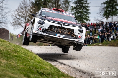Nikolay Gryazin - Konstantin Aleksandrov
Croatia Rally 2026. Lancia Ypsilon Rally2 HF Integrale (HH-762-NV). Clasificado 6º.
Lancia Corse HF

Del 9 al 12 de Abril, Cavle
Superficie: asfalto

El Rallye constaba de 3 etapas con un total de 1134 km de los que 300.28 km divididos en 20 tramos eran cronometrados.

Tomaron la salida 51 equipos, finalizaron 44.

© Honza Fronek

Palabras clave: Lancia;Ypsilon;Rally2;Croacia;2026
