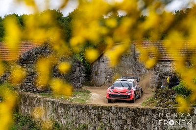 Sami Pajari - Marko Salminen
59º Vodafone Rally de Portugal 2026. Toyota GR Yaris Rally1 (A-7659). Clasificado 7º.
Toyota Gazoo Racing WRT

Del 7 al 10 de Mayo, Matosinhos.
Superficie: tierra.

El Rallye constaba de 4 etapas con un total de 1874.58 km de los que 344.91 km divididos en 23 tramos eran cronometrados.

Tomaron la salida 67 equipos, finalizaron 47.

© Honza Fronek

Palabras clave: Toyota;Yaris;Rally1;Portugal;2026