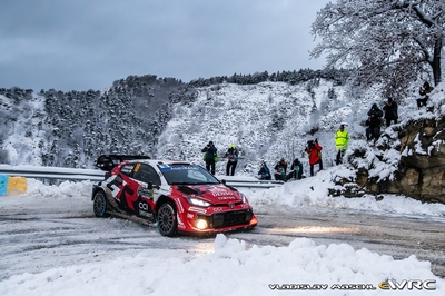 Takamoto Katsuta - Aaron Johnston
94º Rallye Automobile de Monte-Carlo 2026. Toyota GR Yaris Rally1 (Chasis #17 / Placa ¿?). Clasificado 7º.
Toyota Gazoo Racing WRT

Del 22 al 25 de Enero, Gap - Monaco.
Superficie: asfalto - nieve.

El Rally constaba de 4 etapas con un total de 1553.22 km de los que 339.15 km divididos en 17 tramos eran cronometrados.

Tomaron la salida 65 equipos, finaluizaron 48.

© Vladislav Maschl

Palabras clave: Toyota;Yaris;Rally1;Montecarlo;2026