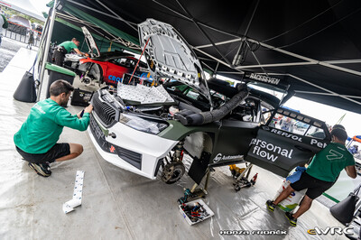 Fabrizio Zaldívar - Marcelo Der Ohannesian
74º Safari Rally Kenya 2026. Skoda Fabia RS Rally2 (S 4128 BCL). Clasificado 7º.

Del 12 al 15 de Marzo, Naivasha.
Superficie: tierra.

El Rally constaba de 4 etapas con un total de 1205.46 km de los que 338.34 km divididos en 20 tramos eran cronometrados.

Tomaron la salida 41 equipos, finalizaron 29.

© Honza Fronek

Palabras clave: Skoda;Fabia;Rally2;Kenya;2026;Asistencias