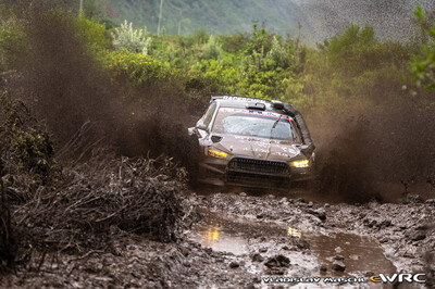 Fabrizio Zaldívar - Marcelo Der Ohannesian
74º Safari Rally Kenya 2026. Skoda Fabia RS Rally2 (S 4128 BCL). Clasificado 7º.

Del 12 al 15 de Marzo, Naivasha.
Superficie: tierra.

El Rally constaba de 4 etapas con un total de 1205.46 km de los que 338.34 km divididos en 20 tramos eran cronometrados.

Tomaron la salida 41 equipos, finalizaron 29.

© Vladislav Maschl

Palabras clave: Skoda;Fabia;Rally2;Kenya;2026