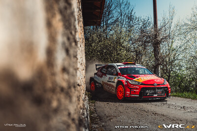 Alejandro Cachón - Borja Rozada
Croatia Rally 2026. Toyota GR Yaris Rally2 (2086 NKH). Clasificado 7º.
Toyota España

Del 9 al 12 de Abril, Cavle
Superficie: asfalto

El Rallye constaba de 3 etapas con un total de 1134 km de los que 300.28 km divididos en 20 tramos eran cronometrados.

Tomaron la salida 51 equipos, finalizaron 44.

© Vítek Paldus

Palabras clave: Croacia;Toyota;Yaris;Rally2;2026