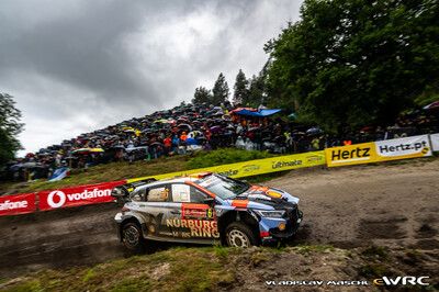 Dani Sordo - Cándido Carrera
59º Vodafone Rally de Portugal 2026. Hyundai i20 N Rally1 (ALZ WR 926). Clasificado 8º.
Hyundai Shell Mobis WRT

Del 7 al 10 de Mayo, Matosinhos.
Superficie: tierra.

El Rallye constaba de 4 etapas con un total de 1874.58 km de los que 344.91 km divididos en 23 tramos eran cronometrados.

Tomaron la salida 67 equipos, finalizaron 47.

© Vladislav Maschl

Palabras clave: Hyundai;Rally1;Portugal;2026