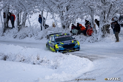 Roberto Daprà - Luca Guglielmetti
94º Rallye Automobile de Monte-Carlo 2026. Skoda Fabia RS Rally2 (6SA K3E). Clasificado 8º.

Del 22 al 25 de Enero, Gap - Monaco.
Superficie: asfalto - nieve.

El Rally constaba de 4 etapas con un total de 1553.22 km de los que 339.15 km divididos en 17 tramos eran cronometrados.

Tomaron la salida 65 equipos, finaluizaron 48.

© Petr Sagner

Palabras clave: Skoda;Fabia;Rally2;Montecarlo;2026