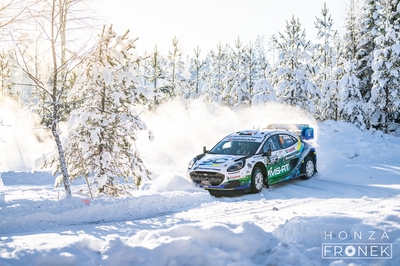 Jon Armstrong - Shane Byrne
73º Rally Sweden 2026. Ford Puma Rally1 (YX22 FCD). Clasificado 8º.
M-Sport Ford WRT

Del 12 al 15 de Febrero, Umeå.
Superficie: nieve - hielo.

El Rallye constaba de 3 etapas con un total de 1069.44 km de los que 300.66 km divididos en 18 tramos eran cronometrados.

Tomaron la salida 57 equipos, finalizaron 48.

© Honza Fronek

Palabras clave: Ford;Puma;Suecia;2026;Rally1