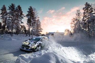 Jon Armstrong - Shane Byrne
73º Rally Sweden 2026. Ford Puma Rally1 (YX22 FCD). Clasificado 8º.
M-Sport Ford WRT

Del 12 al 15 de Febrero, Umeå.
Superficie: nieve - hielo.

El Rallye constaba de 3 etapas con un total de 1069.44 km de los que 300.66 km divididos en 18 tramos eran cronometrados.

Tomaron la salida 57 equipos, finalizaron 48.

© Honza Fronek

Palabras clave: Ford;Puma;Suecia;2026;Rally1