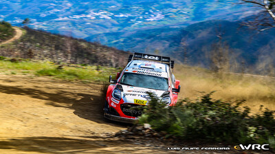 Martinš Sesks - Renars Francis
59º Vodafone Rally de Portugal 2026. Ford Puma Rally1 (YN71 DDJ). Clasificado 9º.
M-Sport Ford WRT

Del 7 al 10 de Mayo, Matosinhos.
Superficie: tierra.

El Rallye constaba de 4 etapas con un total de 1874.58 km de los que 344.91 km divididos en 23 tramos eran cronometrados.

Tomaron la salida 67 equipos, finalizaron 47.

© Luis Filipe Ferreira

Palabras clave: Ford;Puma;Rally1;Portugal;2026