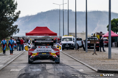 Martinš Sesks - Renars Francis
59º Vodafone Rally de Portugal 2026. Ford Puma Rally1 (YN71 DDJ). Clasificado 9º.
M-Sport Ford WRT

Del 7 al 10 de Mayo, Matosinhos.
Superficie: tierra.

El Rallye constaba de 4 etapas con un total de 1874.58 km de los que 344.91 km divididos en 23 tramos eran cronometrados.

Tomaron la salida 67 equipos, finalizaron 47.

© Vladislav Maschl

Palabras clave: Ford;Puma;Rally1;Portugal;2026