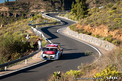 Yohan Rossel - Arnaud Dunand
50º Rally Islas Canarias - Rally of Spain 2026. Lancia Ypsilon Rally2 HF Integrale (HH-688-NV). Clasificado 9º y 1º en WRC2
Lancia Corse HF

Del 23 al 26 de Abril, Cavle
Superficie: asfalto

El Rallye constaba de 3 etapas con un total de 1309.16 km de los que 301.30 km divididos en 18 tramos eran cronometrados (uno de ellos fue cancelado SS3 Tejeda - San Mateo 1 de 18,62 km.
La cancelación se debió a que vehículos de espectadores estaban estacionados ilegalmente dentro de un área protegida cerca del escenario).
Se encontraron más de 100 vehículos en la zona.

Tomaron la salida 58 equipos, finalizaron 51.

© Ladislav Holecek

Palabras clave: Lancia;Ypsilon;Rally2;Integrale;Canarias;España;Spain;2026