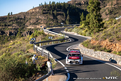 Yohan Rossel - Arnaud Dunand
50º Rally Islas Canarias - Rally of Spain 2026. Lancia Ypsilon Rally2 HF Integrale (HH-688-NV). Clasificado 9º y 1º en WRC2
Lancia Corse HF

Del 23 al 26 de Abril, Cavle
Superficie: asfalto

El Rallye constaba de 3 etapas con un total de 1309.16 km de los que 301.30 km divididos en 18 tramos eran cronometrados (uno de ellos fue cancelado SS3 Tejeda - San Mateo 1 de 18,62 km.
La cancelación se debió a que vehículos de espectadores estaban estacionados ilegalmente dentro de un área protegida cerca del escenario).
Se encontraron más de 100 vehículos en la zona.

Tomaron la salida 58 equipos, finalizaron 51.

© Vladislav Maschl

Palabras clave: Lancia;Ypsilon;Rally2;Integrale;Canarias;España;Spain;2026