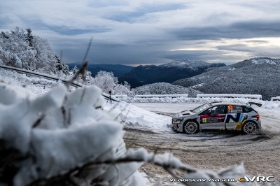 Arthur Pelamourgues - Bastien Pouget
94º Rallye Automobile de Monte-Carlo 2026. Hyundai i20 N Rally2 (2-GTW-223). Clasificado 9º.

Del 22 al 25 de Enero, Gap - Monaco.
Superficie: asfalto - nieve.

El Rally constaba de 4 etapas con un total de 1553.22 km de los que 339.15 km divididos en 17 tramos eran cronometrados.

Tomaron la salida 65 equipos, finaluizaron 48.

© Vladislav Maschl

Palabras clave: Hyundai;Rally2;Montecarlo;2026