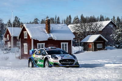 Josh McErlean - Eoin Treacy
73º Rally Sweden 2026. Ford Puma Rally1 (YX22 FCE). Clasificado 9º.
M-Sport Ford WRT

Del 12 al 15 de Febrero, Umeå.
Superficie: nieve - hielo.

El Rallye constaba de 3 etapas con un total de 1069.44 km de los que 300.66 km divididos en 18 tramos eran cronometrados.

Tomaron la salida 57 equipos, finalizaron 48.

© Honza Fronek

Palabras clave: Ford;Puma;Suecia;2026;Rally1