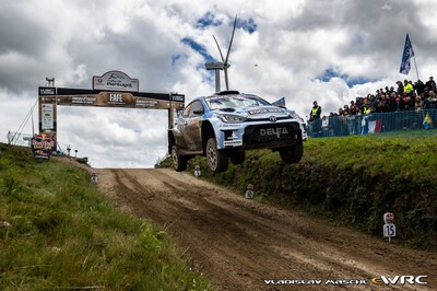 Teemu Suninen - Janni Hussi
59º Vodafone Rally de Portugal 2026. Toyota GR Yaris Rally2 (GZ 433 JP). Clasificado 10º.
Hyundai Shell Mobis WRT

Del 7 al 10 de Mayo, Matosinhos.
Superficie: tierra.

El Rallye constaba de 4 etapas con un total de 1874.58 km de los que 344.91 km divididos en 23 tramos eran cronometrados.

Tomaron la salida 67 equipos, finalizaron 47.

© Vladislav Maschl

Palabras clave: Toyota;Yaris;Rally2;Portugal;2026