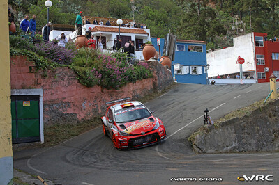Alejandro Cachón - Borja Rozada
50º Rally Islas Canarias - Rally of Spain 2026. Toyota GR Yaris Rally2 (2086 NKH). Clasificado 10º y 2º en WRC2.
Toyota España

Del 23 al 26 de Abril, Cavle
Superficie: asfalto

El Rallye constaba de 3 etapas con un total de 1309.16 km de los que 301.30 km divididos en 18 tramos eran cronometrados (uno de ellos fue cancelado SS3 Tejeda - San Mateo 1 de 18,62 km.
La cancelación se debió a que vehículos de espectadores estaban estacionados ilegalmente dentro de un área protegida cerca del escenario).
Se encontraron más de 100 vehículos en la zona.

Tomaron la salida 58 equipos, finalizaron 51.

© Martín Graña

Palabras clave: Toyota;Yaris;Rally2;Canarias;España;Spain;2026