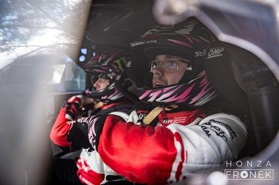 Oliver Solberg - Elliott Edmondson
74º Safari Rally Kenya 2026. Toyota GR Yaris Rally1 (A-7662). Clasificado 10º.
Toyota Gazoo Racing WRT

Del 12 al 15 de Marzo, Naivasha.
Superficie: tierra.

El Rally constaba de 4 etapas con un total de 1205.46 km de los que 338.34 km divididos en 20 tramos eran cronometrados.

Tomaron la salida 41 equipos, finalizaron 29.

© Honza Fronek

Palabras clave: Toyota;Yaris;Rally1;Kenya;2026