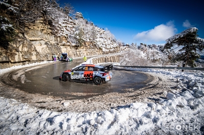 Hayden Paddon - John Kennard
94º Rallye Automobile de Monte-Carlo 2026. Hyundai i20 N Rally1 (ALZ WR 909). Clasificado 11º.
Hyundai Shell Mobis WRT

Del 22 al 25 de Enero, Gap - Monaco.
Superficie: asfalto - nieve.

El Rally constaba de 4 etapas con un total de 1553.22 km de los que 339.15 km divididos en 17 tramos eran cronometrados.

Tomaron la salida 65 equipos, finaluizaron 48.

© Honza Fronek

Palabras clave: Hyundai;Rally1;Montecarlo;2026