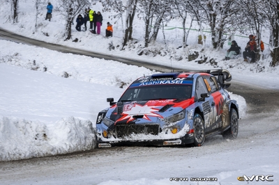Hayden Paddon - John Kennard
94º Rallye Automobile de Monte-Carlo 2026. Hyundai i20 N Rally1 (ALZ WR 909). Clasificado 11º.
Hyundai Shell Mobis WRT

Del 22 al 25 de Enero, Gap - Monaco.
Superficie: asfalto - nieve.

El Rally constaba de 4 etapas con un total de 1553.22 km de los que 339.15 km divididos en 17 tramos eran cronometrados.

Tomaron la salida 65 equipos, finaluizaron 48.

© Petr Sagner

Palabras clave: Hyundai;Rally1;Montecarlo;2026
