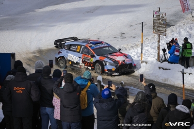 Hayden Paddon - John Kennard
94º Rallye Automobile de Monte-Carlo 2026. Hyundai i20 N Rally1 (ALZ WR 909). Clasificado 11º.
Hyundai Shell Mobis WRT

Del 22 al 25 de Enero, Gap - Monaco.
Superficie: asfalto - nieve.

El Rally constaba de 4 etapas con un total de 1553.22 km de los que 339.15 km divididos en 17 tramos eran cronometrados.

Tomaron la salida 65 equipos, finaluizaron 48.

© Petr Sagner

Palabras clave: Hyundai;Rally1;Montecarlo;2026