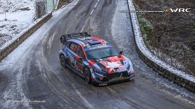 Hayden Paddon - John Kennard
94º Rallye Automobile de Monte-Carlo 2026. Hyundai i20 N Rally1 (ALZ WR 909). Clasificado 11º.
Hyundai Shell Mobis WRT

Del 22 al 25 de Enero, Gap - Monaco.
Superficie: asfalto - nieve.

El Rally constaba de 4 etapas con un total de 1553.22 km de los que 339.15 km divididos en 17 tramos eran cronometrados.

Tomaron la salida 65 equipos, finaluizaron 48.

© Wojciech Roszkowski

Palabras clave: Hyundai;Rally1;Montecarlo;2026