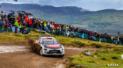 Nikolay Gryazin - Konstantin Aleksandrov
59º Vodafone Rally de Portugal 2026. Lancia Ypsilon Rally2 HF Integrale (HH-762-NV). Clasificado 11º.
Lancia Corse HF

Del 7 al 10 de Mayo, Matosinhos.
Superficie: tierra.

El Rallye constaba de 4 etapas con un total de 1874.58 km de los que 344.91 km divididos en 23 tramos eran cronometrados.

Tomaron la salida 67 equipos, finalizaron 47.

© Luis Filipe Ferreira

Palabras clave: Lancia;Ypsilon;Rally2;Portugal;2026