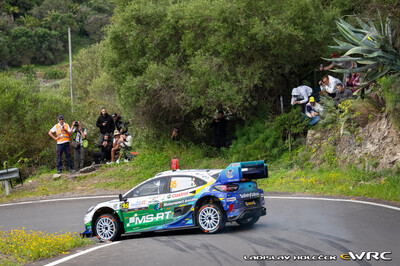 Jon Armstrong - Shane Byrne
50º Rally Islas Canarias - Rally of Spain 2026. Ford Puma Rally1 (YN71 DCZ). Clasificado 11º.
M-Sport Ford WRT

Del 23 al 26 de Abril, Cavle
Superficie: asfalto

El Rallye constaba de 3 etapas con un total de 1309.16 km de los que 301.30 km divididos en 18 tramos eran cronometrados (uno de ellos fue cancelado SS3 Tejeda - San Mateo 1 de 18,62 km.
La cancelación se debió a que vehículos de espectadores estaban estacionados ilegalmente dentro de un área protegida cerca del escenario).
Se encontraron más de 100 vehículos en la zona.

Tomaron la salida 58 equipos, finalizaron 51.

© Ladislav Holecek

Palabras clave: Ford;Puma;Rally1;Canarias;España;Spain;2026