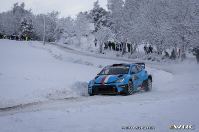 Chris Ingram- Alexander Kihurani
94º Rallye Automobile de Monte-Carlo 2026. Toyota GR Yaris Rally2 (S V7N). Clasificado 12º.

Del 22 al 25 de Enero, Gap - Monaco.
Superficie: asfalto - nieve.

El Rally constaba de 4 etapas con un total de 1553.22 km de los que 339.15 km divididos en 17 tramos eran cronometrados.

Tomaron la salida 65 equipos, finaluizaron 48.

© Petr Sagner

Palabras clave: Toyota;Yaris;Rally2;Montecarlo;2026
