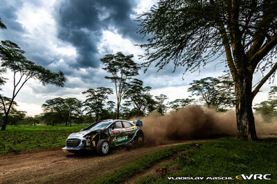 Jon Armstrong - Shane Byrne
74º Safari Rally Kenya 2026. Ford Puma Rally1 (YX22 FCD). Clasificado 15º
M-Sport Ford WRT

Del 12 al 15 de Marzo, Naivasha.
Superficie: tierra.

El Rally constaba de 4 etapas con un total de 1205.46 km de los que 338.34 km divididos en 20 tramos eran cronometrados.

Tomaron la salida 41 equipos, finalizaron 29.

© Vladislav Maschl

Palabras clave: Ford;Puma;Rally1;Kenya;2026
