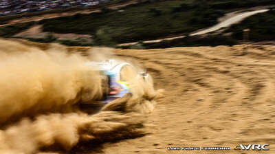 Josh McErlean - Eoin Treacy
59º Vodafone Rally de Portugal 2026. Ford Puma Rally1 (YX22 FCE). Clasificado 18º.
M-Sport Ford WRT

En SS17 Amarante 2 de 26,24 km se salió de pista en el km 19,1, teniendo que ser empujado de nuevo a la carretera por los espectadores.
Mas adelante sufrió un trompo y se le caló el motor.

Estos dos percances le llevaron a perder en éste tramo +3:06.6 con el mejor tiempo conseguido por Sébastien Ogier - Vincent Landais, Toyota GR Yaris Rally1  18:20.1.

Del 7 al 10 de Mayo, Matosinhos.
Superficie: tierra.

El Rallye constaba de 4 etapas con un total de 1874.58 km de los que 344.91 km divididos en 23 tramos eran cronometrados.

Tomaron la salida 67 equipos, finalizaron 47.

© Luis Filipe Ferreira

Palabras clave: Ford;Puma;Rally1;Portugal;2026