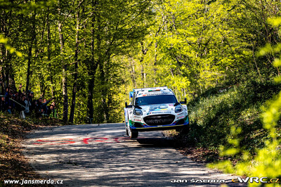 Jon Armstrong - Shane Byrne
Croatia Rally 2026. Ford Puma Rally1 (YX22 FCE). Clasificado 32º.
M-Sport Ford WRT

Del 9 al 12 de Abril, Cavle
Superficie: asfalto

El Rallye constaba de 3 etapas con un total de 1134 km de los que 300.28 km divididos en 20 tramos eran cronometrados.

Tomaron la salida 51 equipos, finalizaron 44.

© Jan Šmerda

Palabras clave: Croacia;Ford;Puma;Rally1;2026