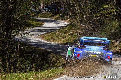 Jon Armstrong - Shane Byrne
Croatia Rally 2026. Ford Puma Rally1 (YX22 FCE). Clasificado 32º.
M-Sport Ford WRT

Del 9 al 12 de Abril, Cavle
Superficie: asfalto

El Rallye constaba de 3 etapas con un total de 1134 km de los que 300.28 km divididos en 20 tramos eran cronometrados.

Tomaron la salida 51 equipos, finalizaron 44.

© Petr Šesták

Palabras clave: Croacia;Ford;Puma;Rally1;2026