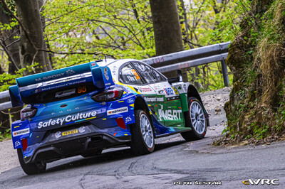 Jon Armstrong - Shane Byrne
Croatia Rally 2026. Ford Puma Rally1 (YX22 FCE). Clasificado 32º.
M-Sport Ford WRT

Del 9 al 12 de Abril, Cavle
Superficie: asfalto

El Rallye constaba de 3 etapas con un total de 1134 km de los que 300.28 km divididos en 20 tramos eran cronometrados.

Tomaron la salida 51 equipos, finalizaron 44.

© Petr Šesták

Palabras clave: Croacia;Ford;Puma;Rally1;2026