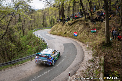 Jon Armstrong - Shane Byrne
Croatia Rally 2026. Ford Puma Rally1 (YX22 FCE). Clasificado 32º.
M-Sport Ford WRT

Del 9 al 12 de Abril, Cavle
Superficie: asfalto

El Rallye constaba de 3 etapas con un total de 1134 km de los que 300.28 km divididos en 20 tramos eran cronometrados.

Tomaron la salida 51 equipos, finalizaron 44.

© Vladislav Maschl

Palabras clave: Croacia;Ford;Puma;Rally1;2026