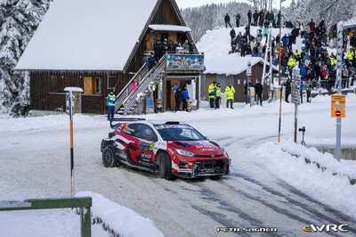 Yuki Yamamoto - James Fulton
94º Rallye Automobile de Monte-Carlo 2026. Toyota GR Yaris Rally2 (SP 1004). Abandonó por accidente en SS15 La Bollène-Vésubie / Moulinet 1 de 23,45 km.
Printsport

Del 22 al 25 de Enero, Gap - Monaco.
Superficie: asfalto - nieve.

El Rally constaba de 4 etapas con un total de 1553.22 km de los que 339.15 km divididos en 17 tramos eran cronometrados.

Tomaron la salida 65 equipos, finaluizaron 48.

© Petr Sagner

Palabras clave: Toyota;Yaris;Rally2;Montecarlo;2026