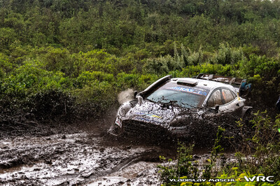 Josh McErlean - Eoin Treacy
74º Safari Rally Kenya 2026. Ford Puma Rally1 (YX22 FCE). Abandonó por motor en SS17 Oserengoni 1 de 18,22 km.
M-Sport Ford WRT

Del 12 al 15 de Marzo, Naivasha.
Superficie: tierra.

El Rally constaba de 4 etapas con un total de 1205.46 km de los que 338.34 km divididos en 20 tramos eran cronometrados.

Tomaron la salida 41 equipos, finalizaron 29.

© Vladislav Maschl

Palabras clave: Ford;Puma;Rally1;Kenya;2026