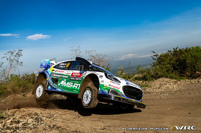 Josh McErlean - Eoin Treacy
74º Safari Rally Kenya 2026. Ford Puma Rally1 (YX22 FCE). Abandonó por motor en SS17 Oserengoni 1 de 18,22 km.
M-Sport Ford WRT

Del 12 al 15 de Marzo, Naivasha.
Superficie: tierra.

El Rally constaba de 4 etapas con un total de 1205.46 km de los que 338.34 km divididos en 20 tramos eran cronometrados.

Tomaron la salida 41 equipos, finalizaron 29.

© Vladislav Maschl

Palabras clave: Ford;Puma;Rally1;Kenya;2026