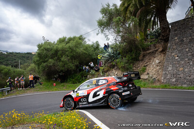 Oliver Solberg - Elliott Edmondson
50º Rally Islas Canarias - Rally of Spain 2026. Toyota GR Yaris Rally1 (A-7645). Abandonó por accidente en SS17 Ingenio - Valsequillo 2 de 25,93 km.
Toyota Gazoo Racing WRT

Del 23 al 26 de Abril, Cavle
Superficie: asfalto

El Rallye constaba de 3 etapas con un total de 1309.16 km de los que 301.30 km divididos en 18 tramos eran cronometrados (uno de ellos fue cancelado SS3 Tejeda - San Mateo 1 de 18,62 km.
La cancelación se debió a que vehículos de espectadores estaban estacionados ilegalmente dentro de un área protegida cerca del escenario).
Se encontraron más de 100 vehículos en la zona.

Tomaron la salida 58 equipos, finalizaron 51.

© Ladislav Holecek

Palabras clave: Toyota;Yaris;Rally1;Canarias;España;Spain;2026