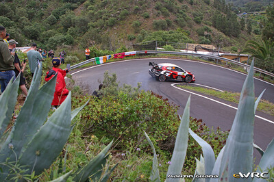 Oliver Solberg - Elliott Edmondson
50º Rally Islas Canarias - Rally of Spain 2026. Toyota GR Yaris Rally1 (A-7645). Abandonó por accidente en SS17 Ingenio - Valsequillo 2 de 25,93 km.
Toyota Gazoo Racing WRT

Del 23 al 26 de Abril, Cavle
Superficie: asfalto

El Rallye constaba de 3 etapas con un total de 1309.16 km de los que 301.30 km divididos en 18 tramos eran cronometrados (uno de ellos fue cancelado SS3 Tejeda - San Mateo 1 de 18,62 km.
La cancelación se debió a que vehículos de espectadores estaban estacionados ilegalmente dentro de un área protegida cerca del escenario).
Se encontraron más de 100 vehículos en la zona.

Tomaron la salida 58 equipos, finalizaron 51.

© Martín Graña

Palabras clave: Toyota;Yaris;Rally1;Canarias;España;Spain;2026