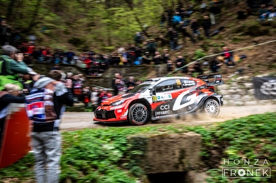 Takamoto Katsita - Aaron Johnston
Croatia Rally 2026. Toyota GR Yaris Rally1 (A-7651).
Toyota Gazoo Racing WRT

Del 9 al 12 de Abril, Cavle
Superficie: asfalto

El Rallye constaba de 3 etapas con un total de 1134 km de los que 300.28 km divididos en 20 tramos eran cronometrados.

Tomaron la salida 51 equipos.

© Honza Fronek

Palabras clave: Croacia;Toyota;Yaris;Rally1;2026