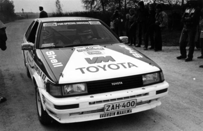 Mika Tapio Kelkkanen - Tapio Ilmari Salander
Rally Old Toomas 1988. Toyota Celica (ZAH - 400). Clasificado 5º.@
Palabras clave: Toyota;Toomas;1988
