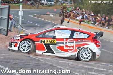 Federico Villagra - Diego Curletto
22-10-2011
47º Rally Catalunya-Costa Daurada 2011. Ford Fiesta RS WRC. Clasificado 16º.
Tramo: El Priorat de 45,97 Km SS7-SS10, (tramo mà¡s largo del Mundial). (Imagen 2 de 2)
Situaciòn: El Molar. Sitio mà­tico del Rally para los aficionados, con un cruce de 180º, donde el freno de mano y las derrapadas suelen ser habituales.@
Palabras clave: Federico_Villagra;Diego_Curletto;Ford;Fiesta;RS;WRC;Catalunya;2011;cruce_molar