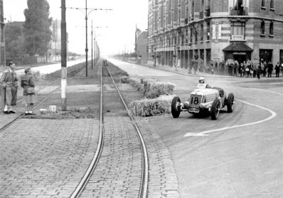 1º Circuito des Trois Villes (1946)
Para mas informacion [url=http://wp.me/p74eqQ-mn] Clic en la foto o aqui si esta azul[/url]
For more information [url=http://wp.me/p74eqQ-mn] Click on the picture or here if blue [/url]

