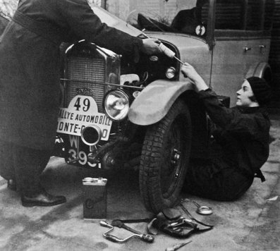 Srta. Kitty Brunell
7º Rallye Automobile de Monte-Carlo 1928. Singer Junior. Abandonò.
Se inscribieron 77 equipos, tomaron la salida 60, finalizaron 47.@
Palabras clave: Montecarlo;1928;nieve;mujeres;Womens;Asistencias;Personajes